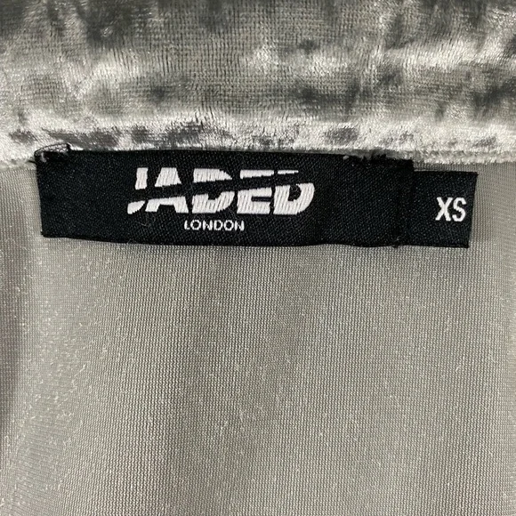 JADED LONDON Crushed Velvet Button Down Shirt Blouse Embroidered Panther Silver - Picture 12 of 14